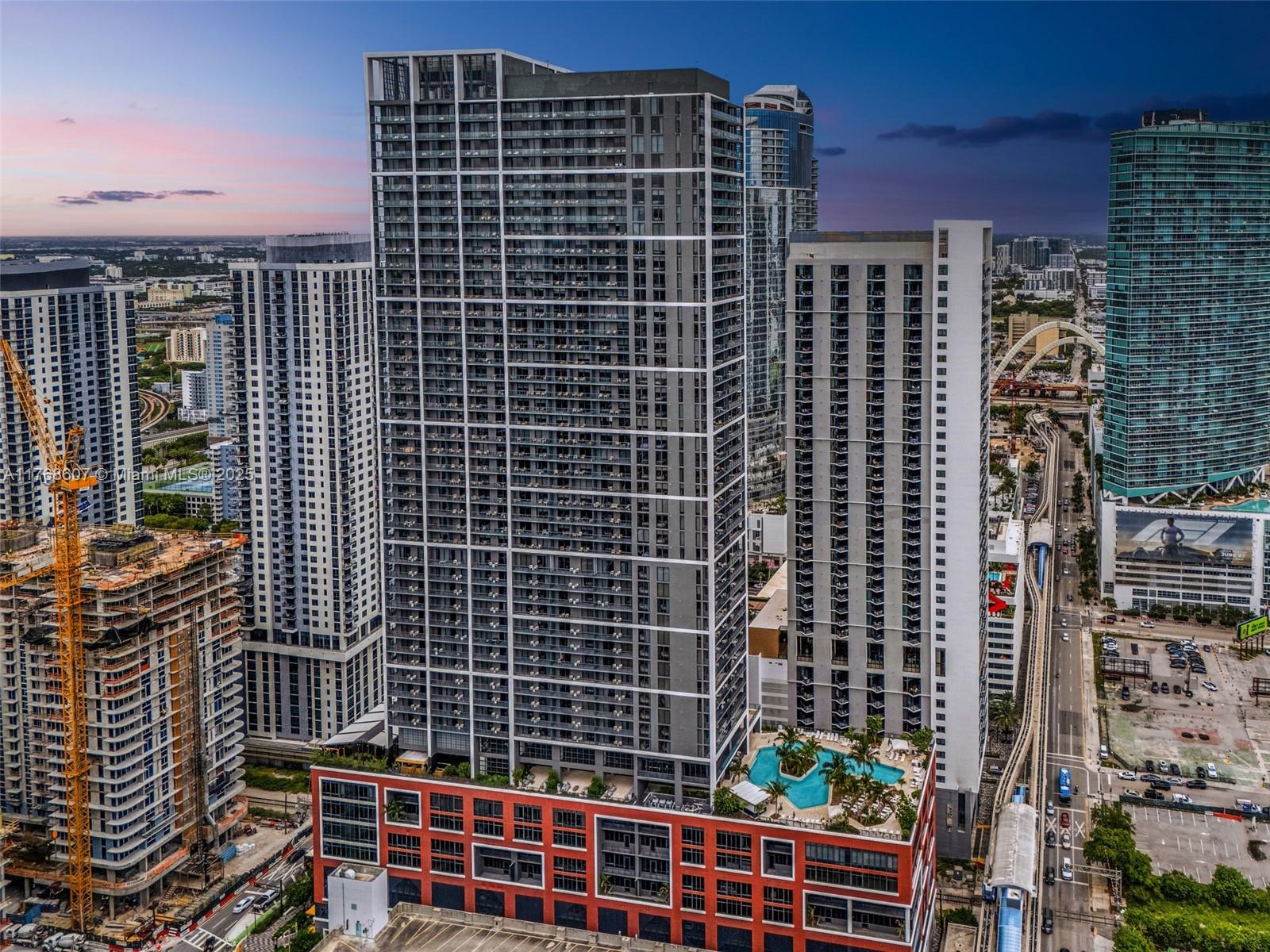 This brand-new 1-bedroom, 1-bathroom condo at Natiivo Residence in Downtown Miami, also known as the Gale Residences, offers a fantastic investment opportunity. The fully furnished Lower PH unit is designed by Arquitectonica and features exceptional finishes throughout. Residents will enjoy luxurious amenities like a rooftop pool, fitness center, social club, business center, and 24-hour concierge service
The location is prime, steps from major attractions such as Miami World Center, Bayside, Brightline Station, and Kaseya Arena, port of Miami, making it an attractive spot for both tourists and residents. With high occupancy rates and premium nightly rates, this property offers solid potential for investors looking for a lucrative opportunity in the heart of Downtown Miami.
