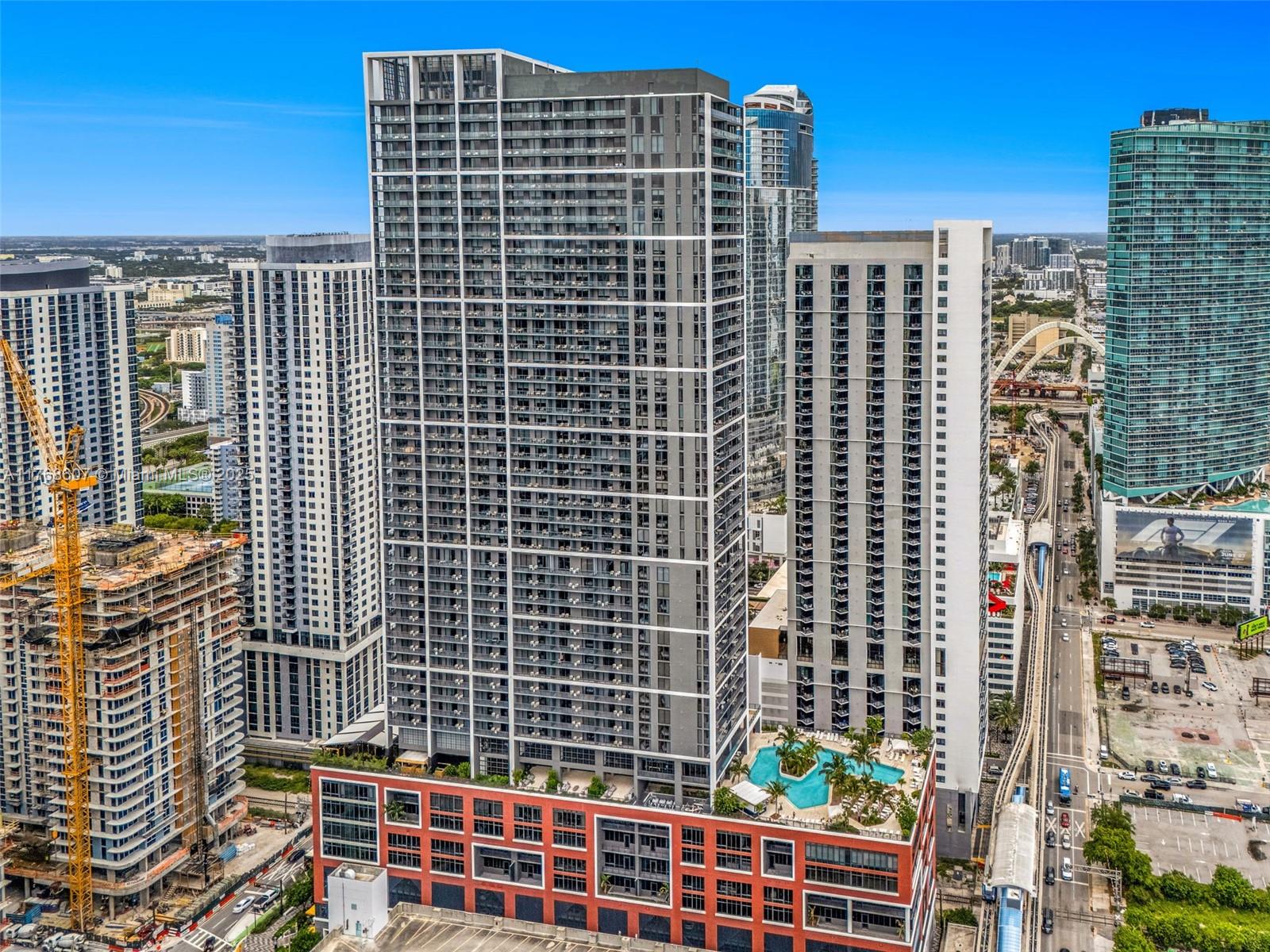 View photos, virtual tours, details... 601 NE 1st Ave LPH 4814