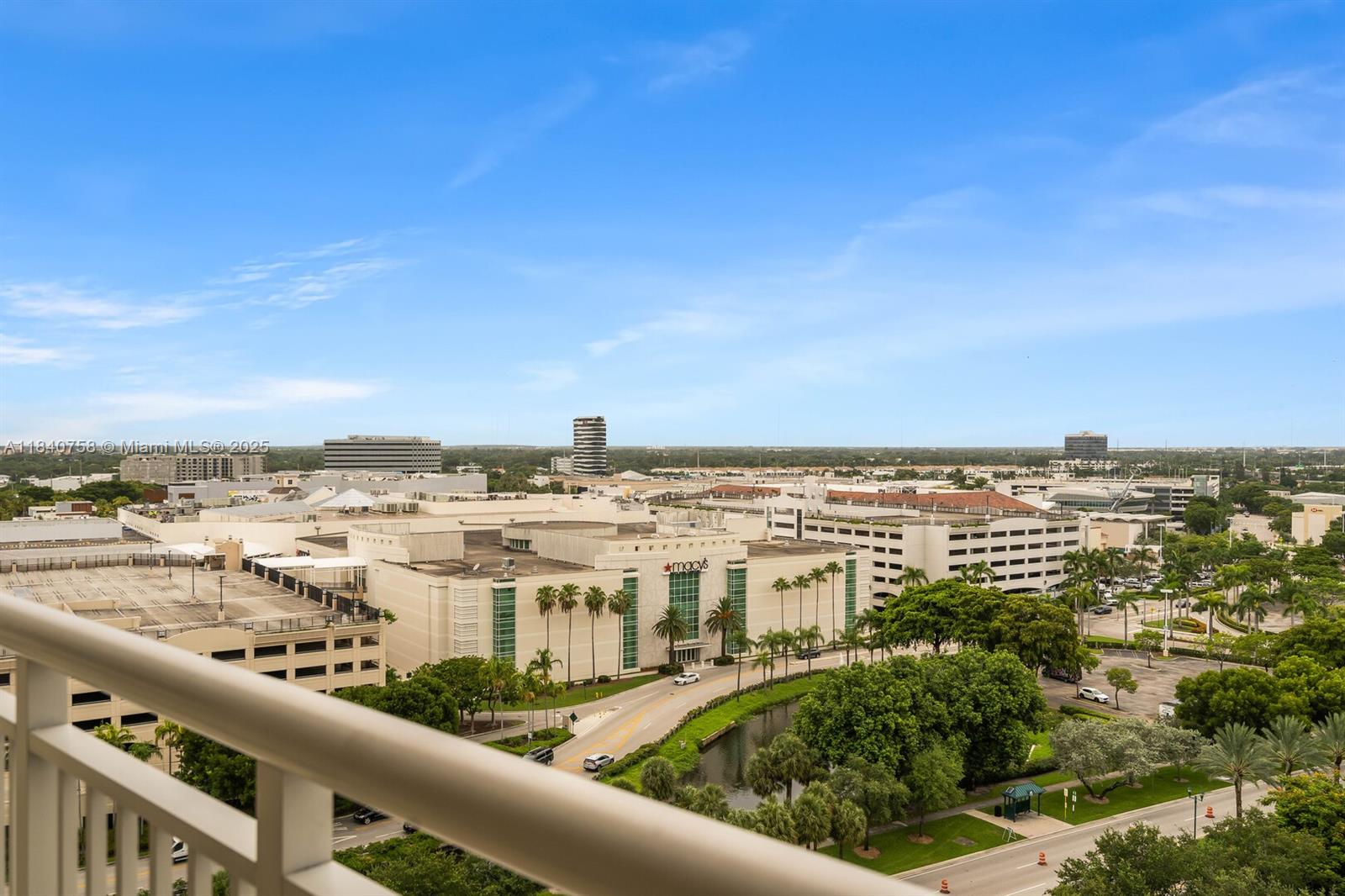 Newly renovated spacious two bedroom and 2 full baths split floor plan, open kitchen with granite tops, brand new Italian porcelain tile floors throughout. Turnberry on the green is located in the heart of Aventura across the street from the Mall. BLdg offers lots of ammenities inc. state of the art gym/spa, billiard room, business center, recroom bbq area, 24 hour sec urity, valet parking and more.. Check Broker remarks.