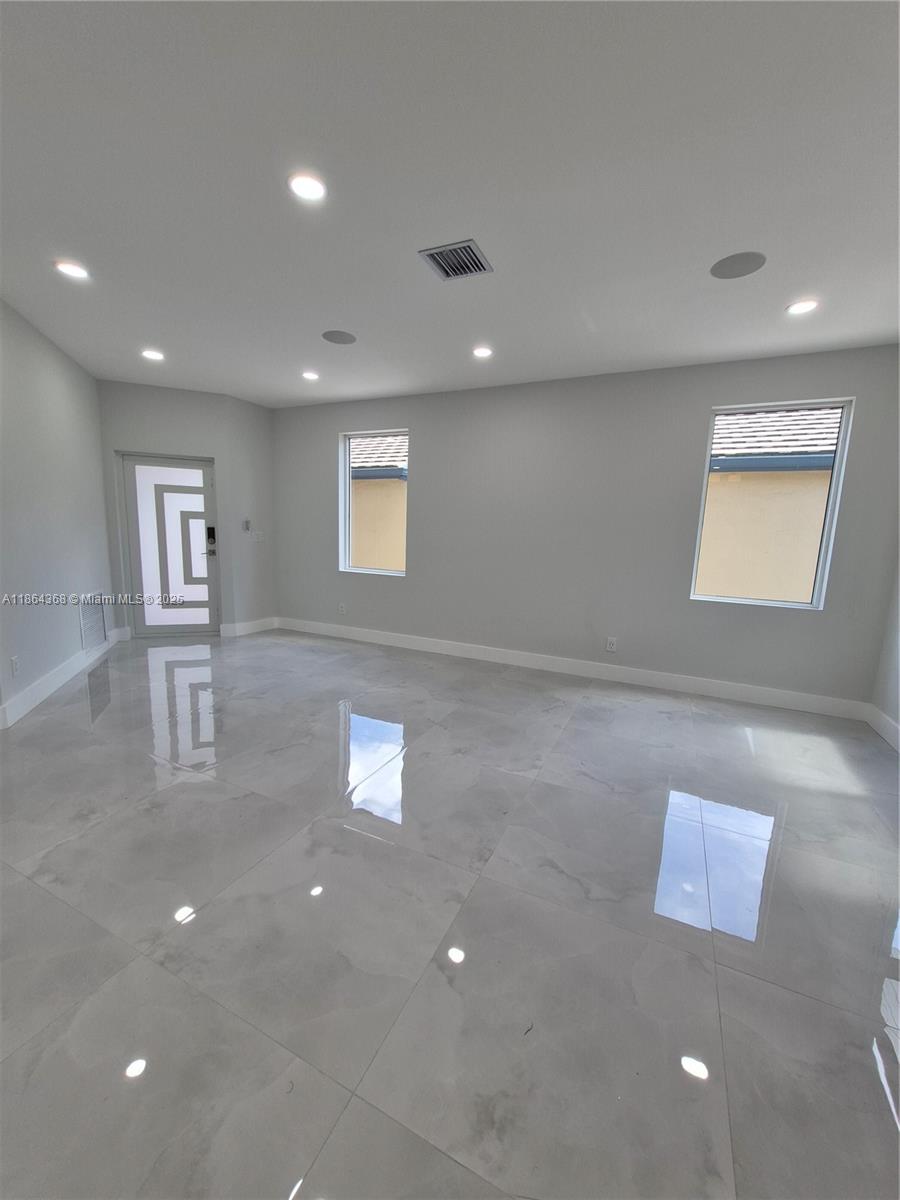 2176 NW 184th Way
