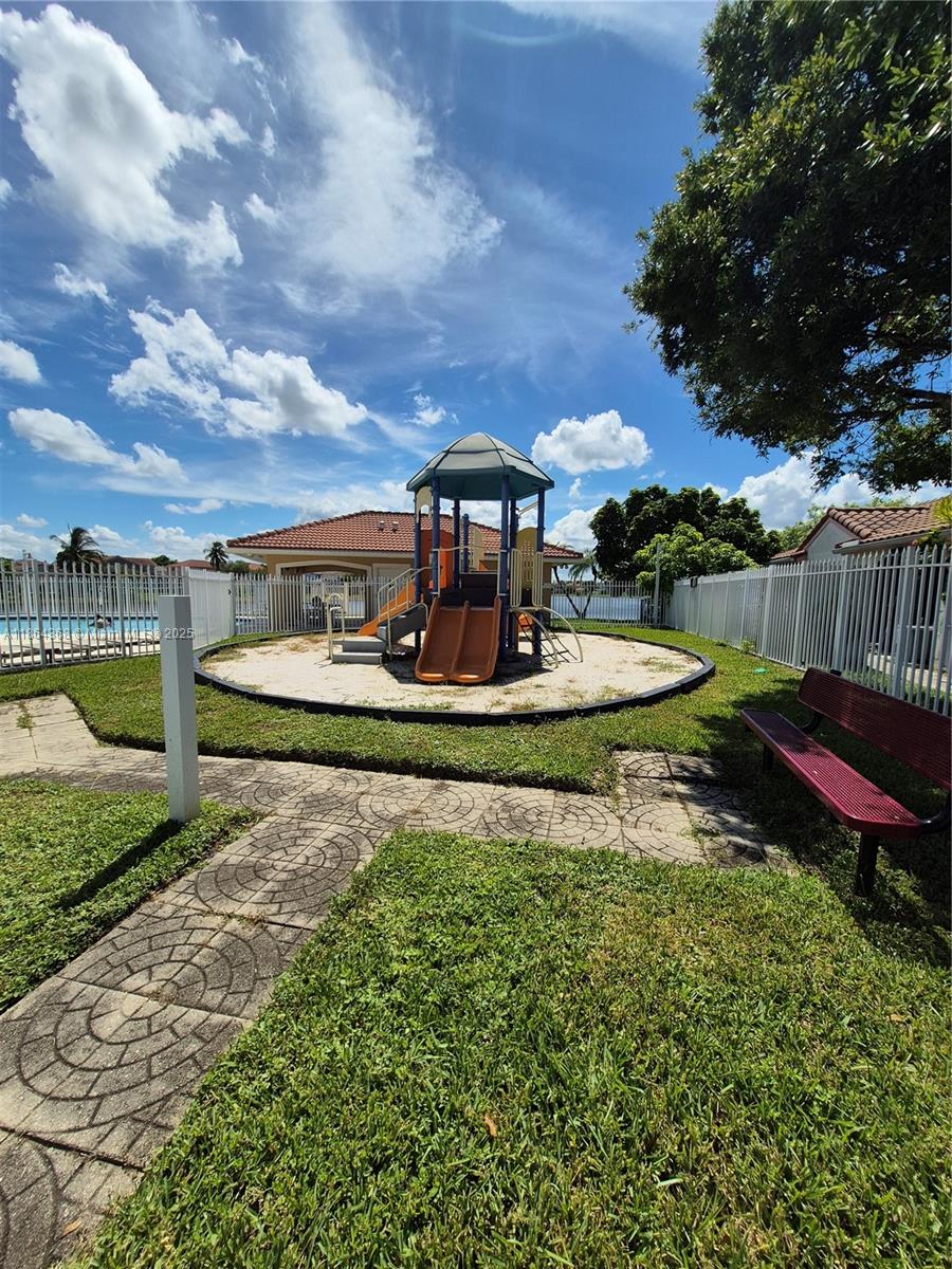 DIMENSIONS NORTH AT CHAPE - Residential