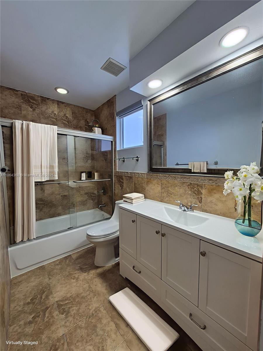 DIMENSIONS NORTH AT CHAPE - Residential