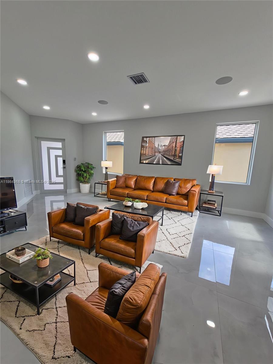 DIMENSIONS NORTH AT CHAPE - Residential