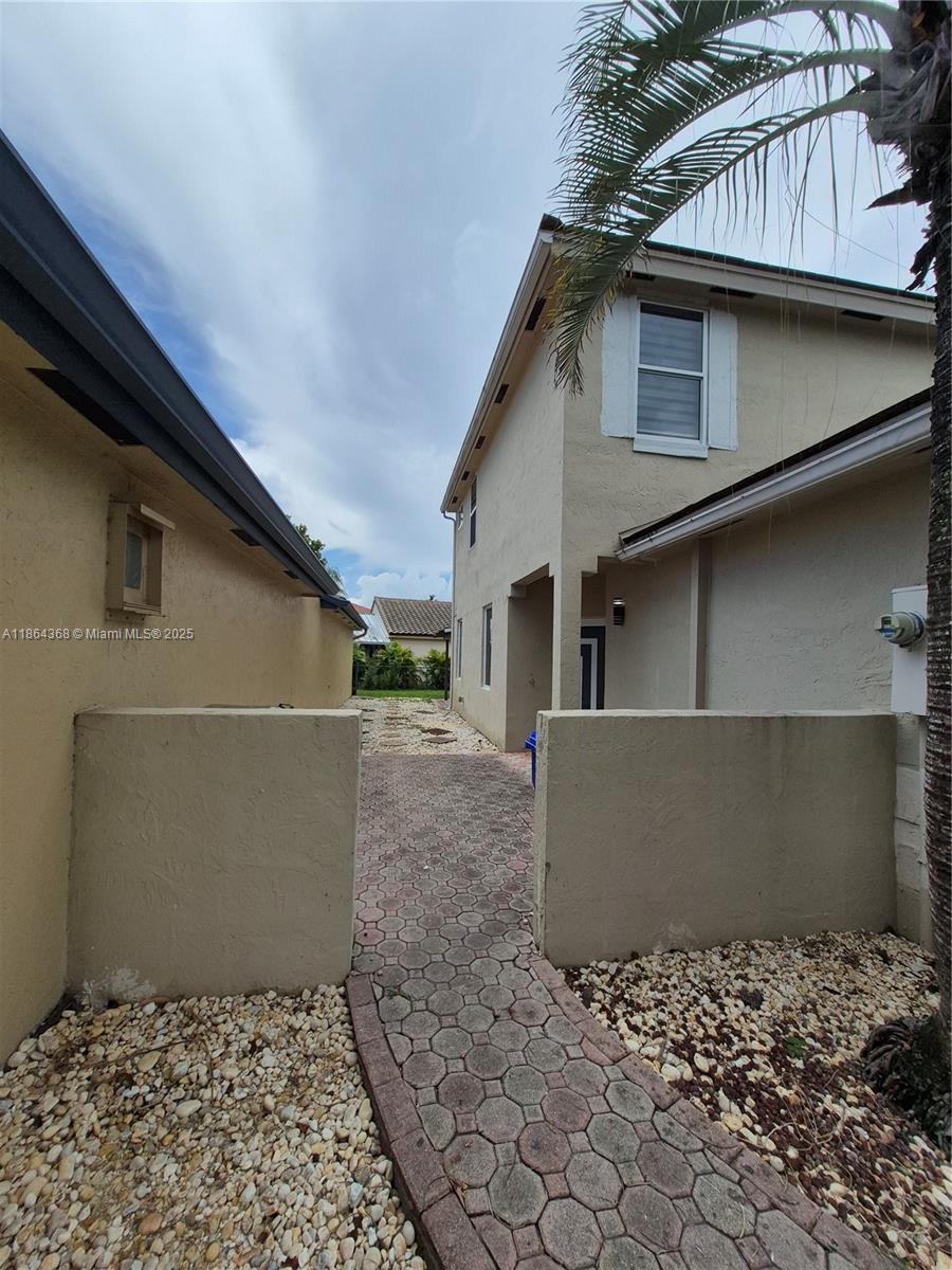 DIMENSIONS NORTH AT CHAPE - Residential