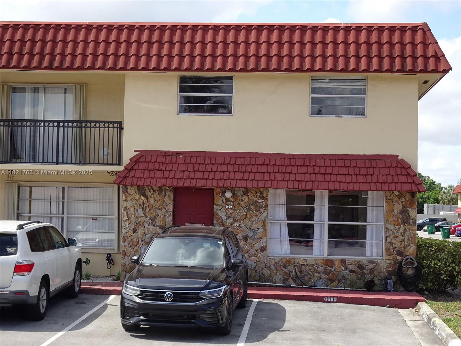 Property for Sale at 6680 Sw 41 Pl 32, Davie, Broward County, Florida - Bedrooms: 4 
Bathrooms: 3  - $295,000
