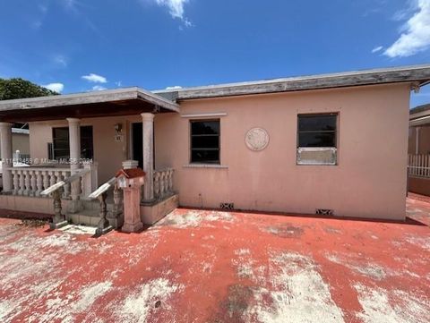 Single Family Residence in Hialeah FL 61 42nd St St.jpg