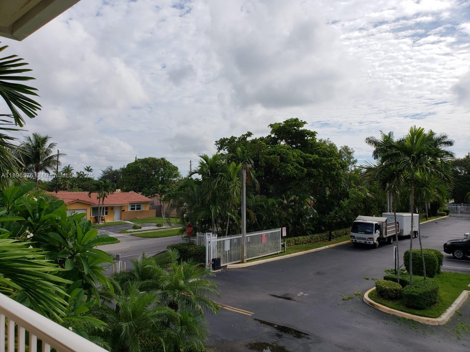 WASHINGTON PALMS CONDO - Residential Lease