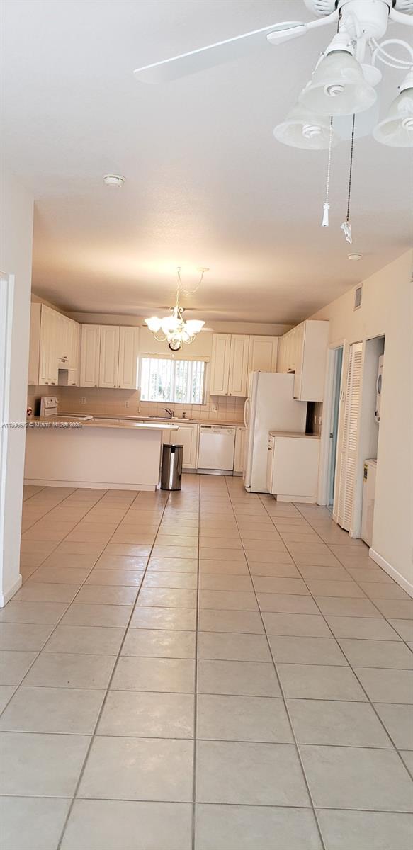 WASHINGTON PALMS CONDO - Residential Lease