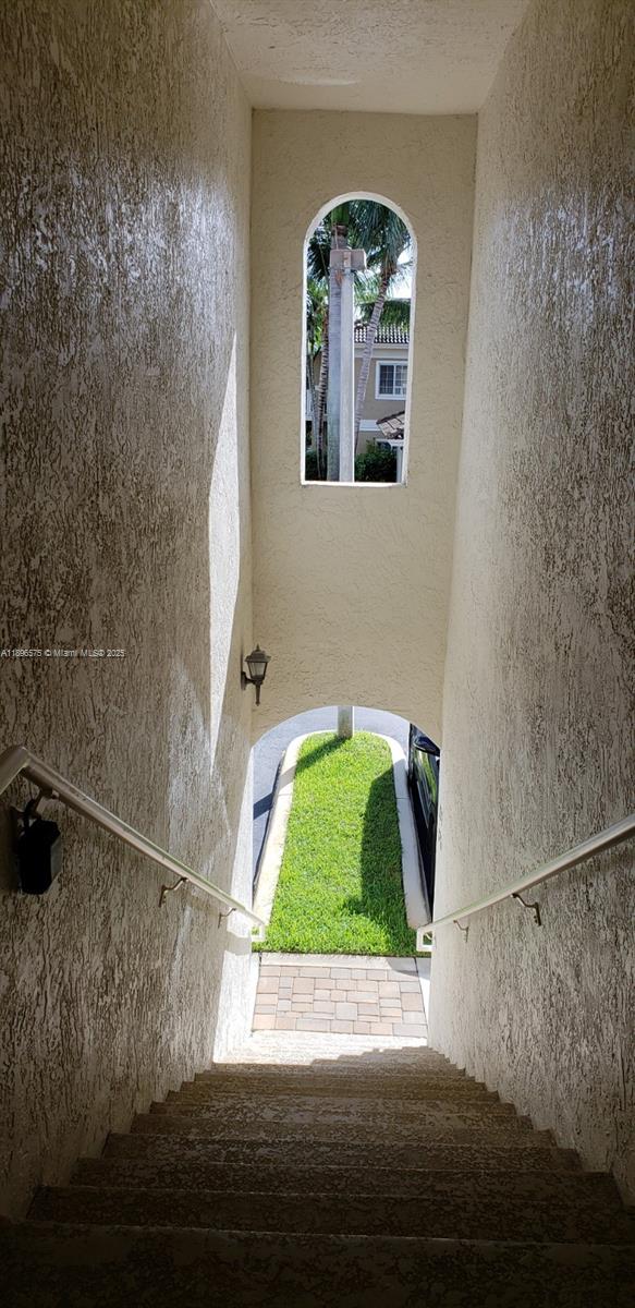WASHINGTON PALMS CONDO - Residential Lease