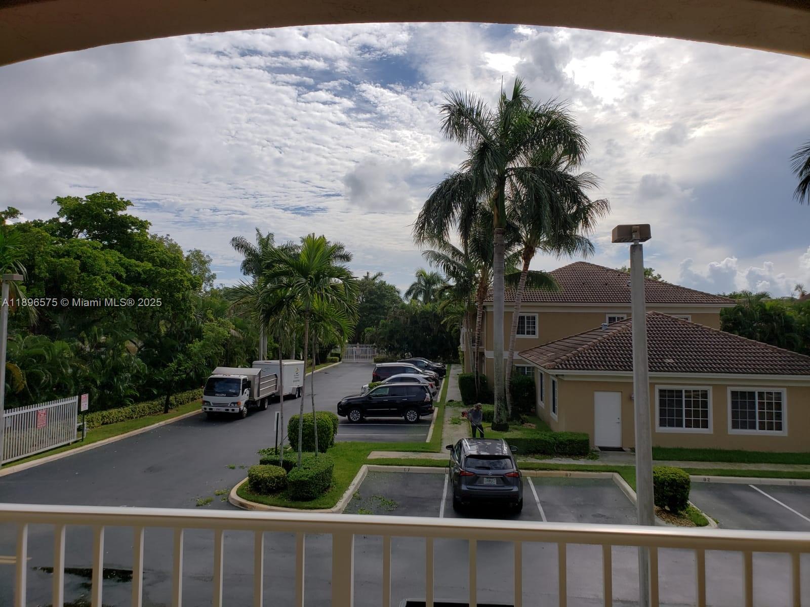 WASHINGTON PALMS CONDO - Residential Lease