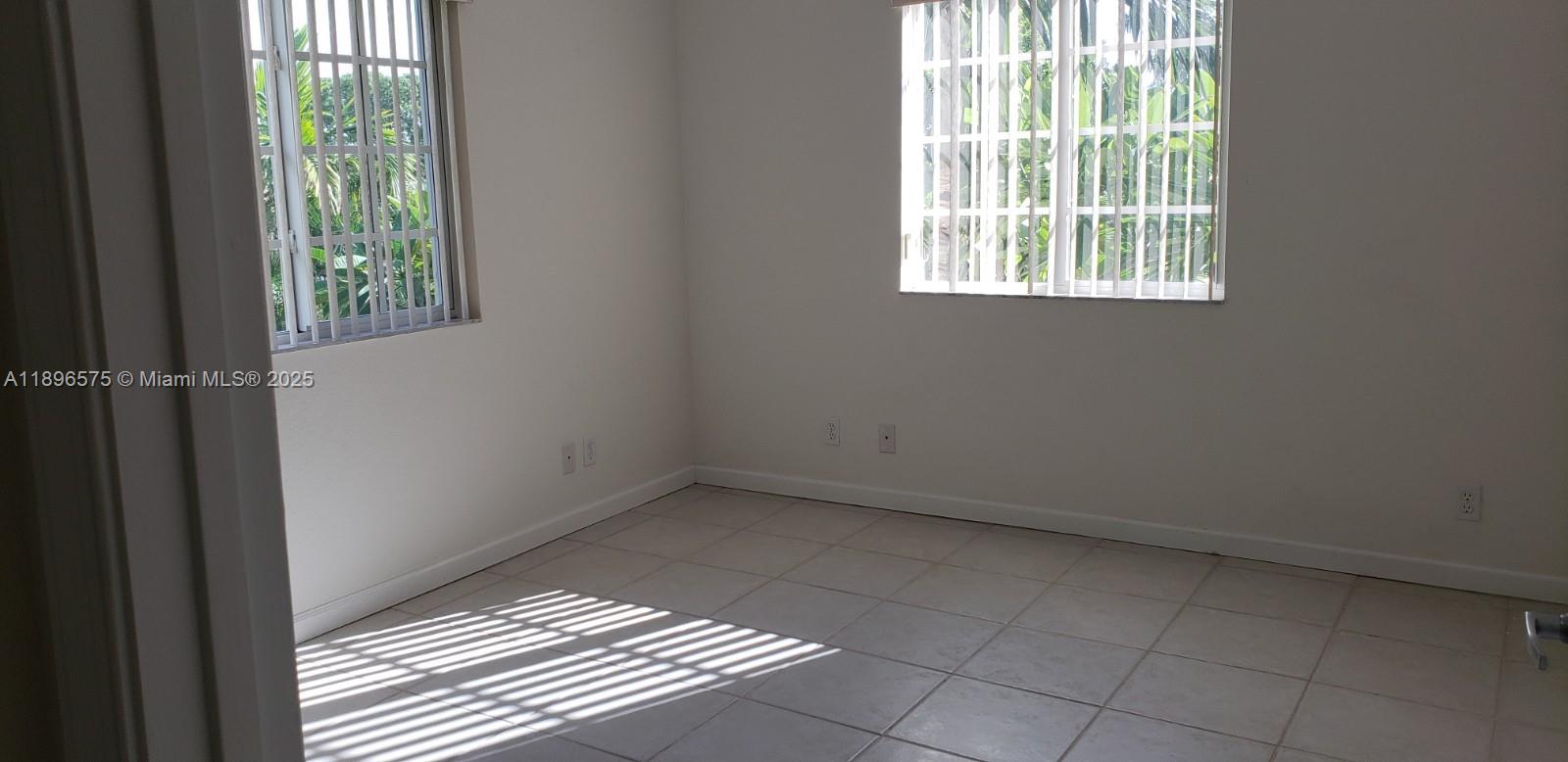 WASHINGTON PALMS CONDO - Residential Lease