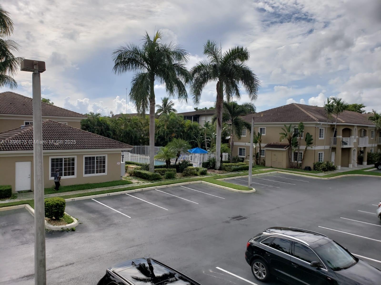 WASHINGTON PALMS CONDO - Residential Lease