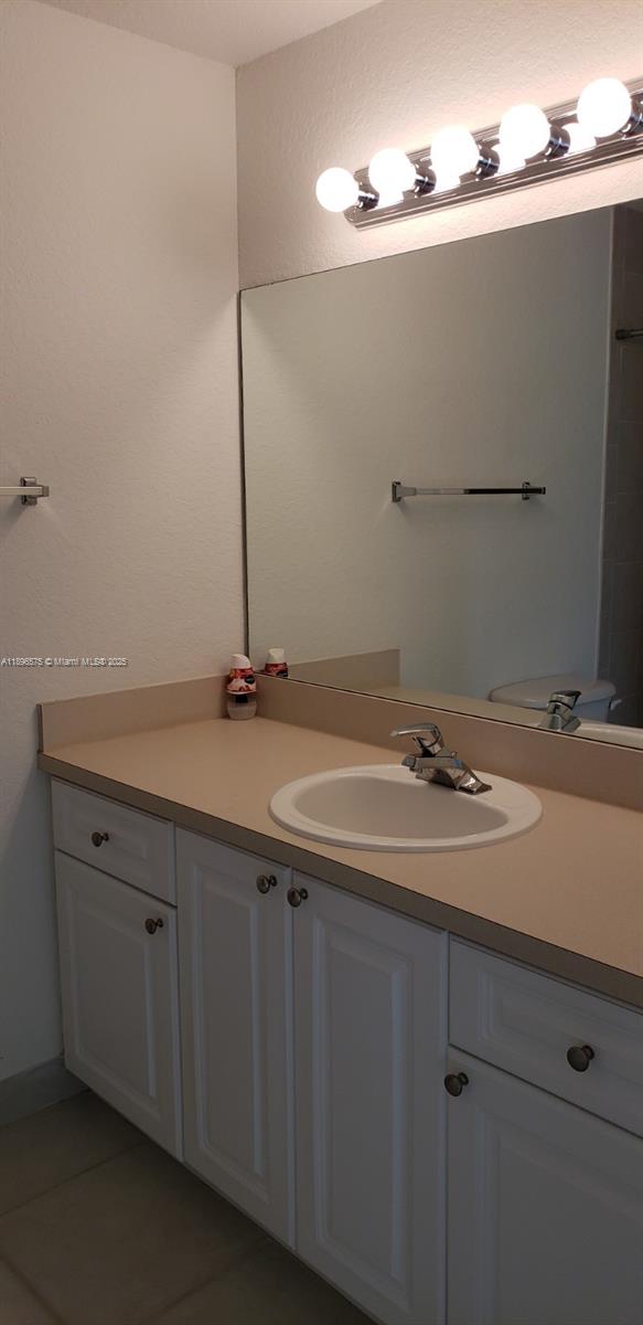WASHINGTON PALMS CONDO - Residential Lease