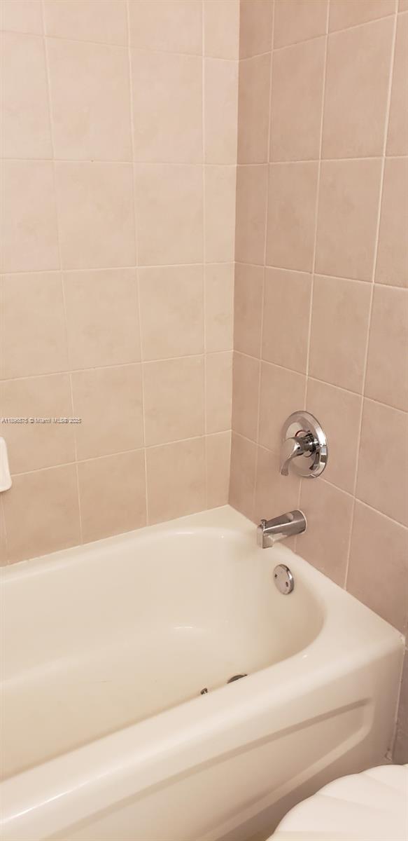 WASHINGTON PALMS CONDO - Residential Lease