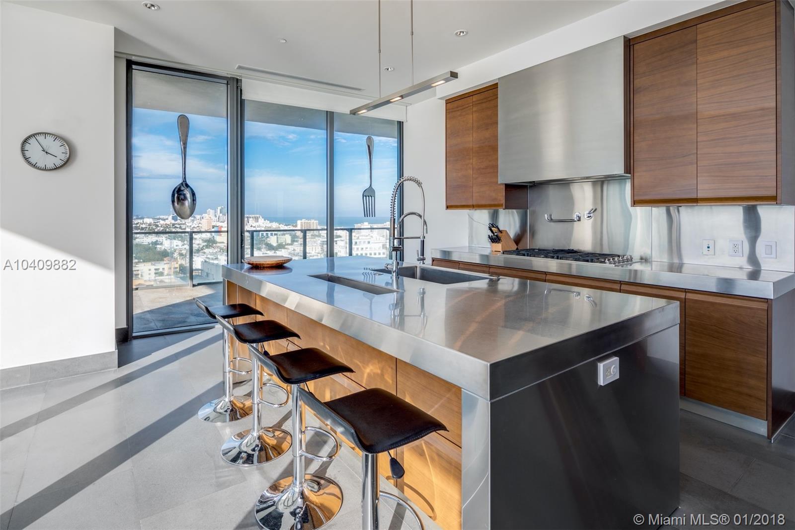 APOGEE CONDO - Residential