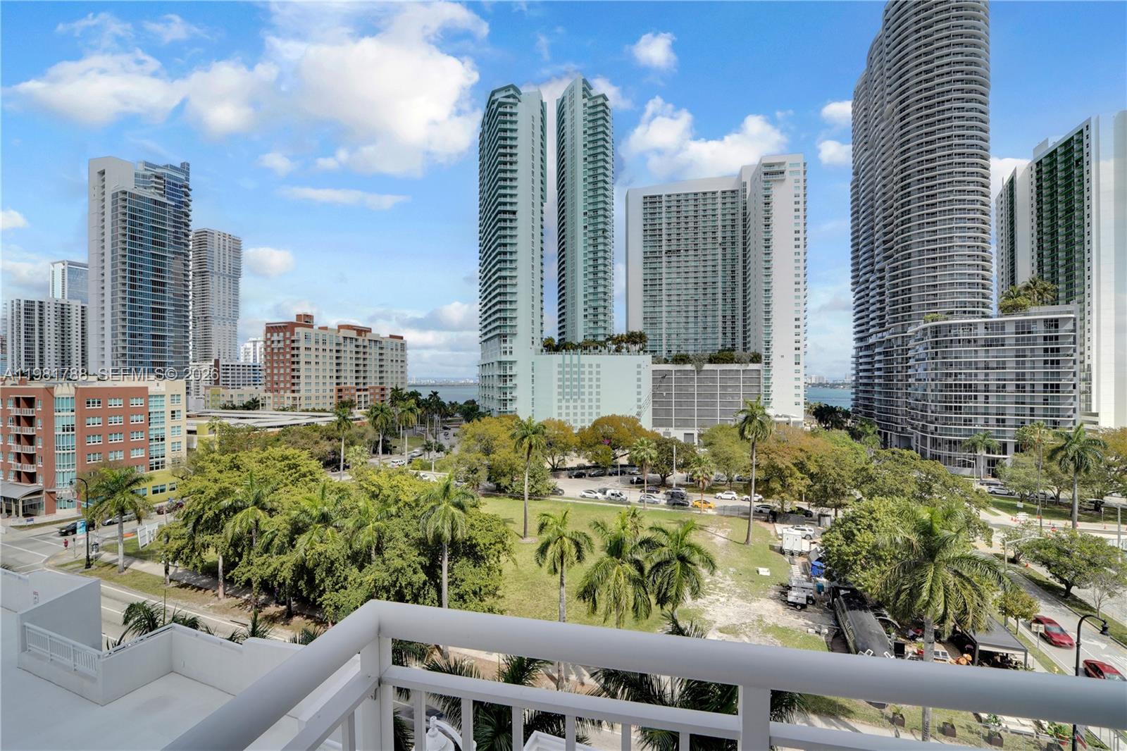 1800 BISCAYNE PLAZA CONDO - Residential