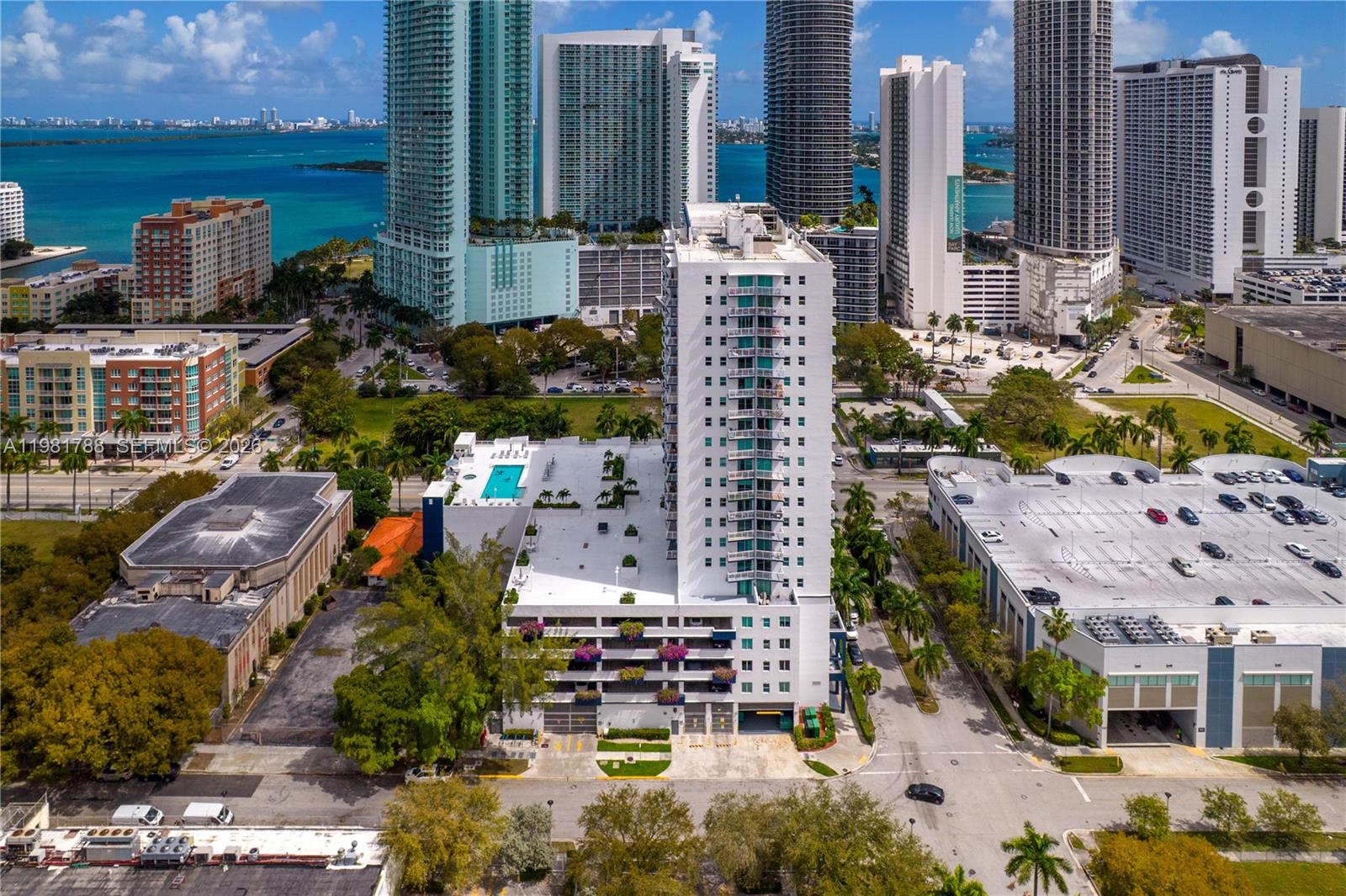 1800 BISCAYNE PLAZA CONDO - Residential