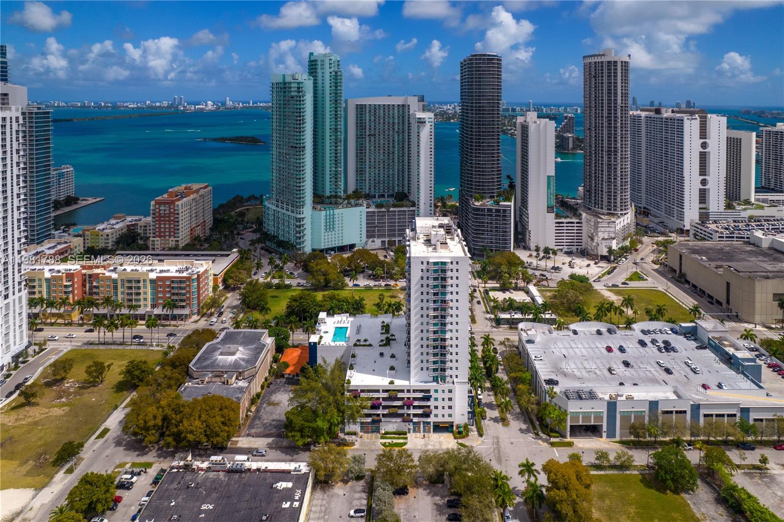 1800 BISCAYNE PLAZA CONDO - Residential