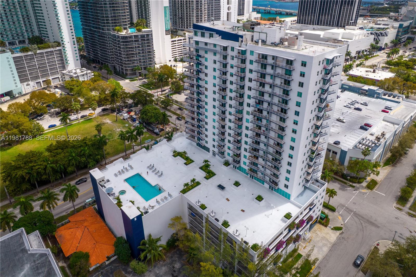 1800 BISCAYNE PLAZA CONDO - Residential