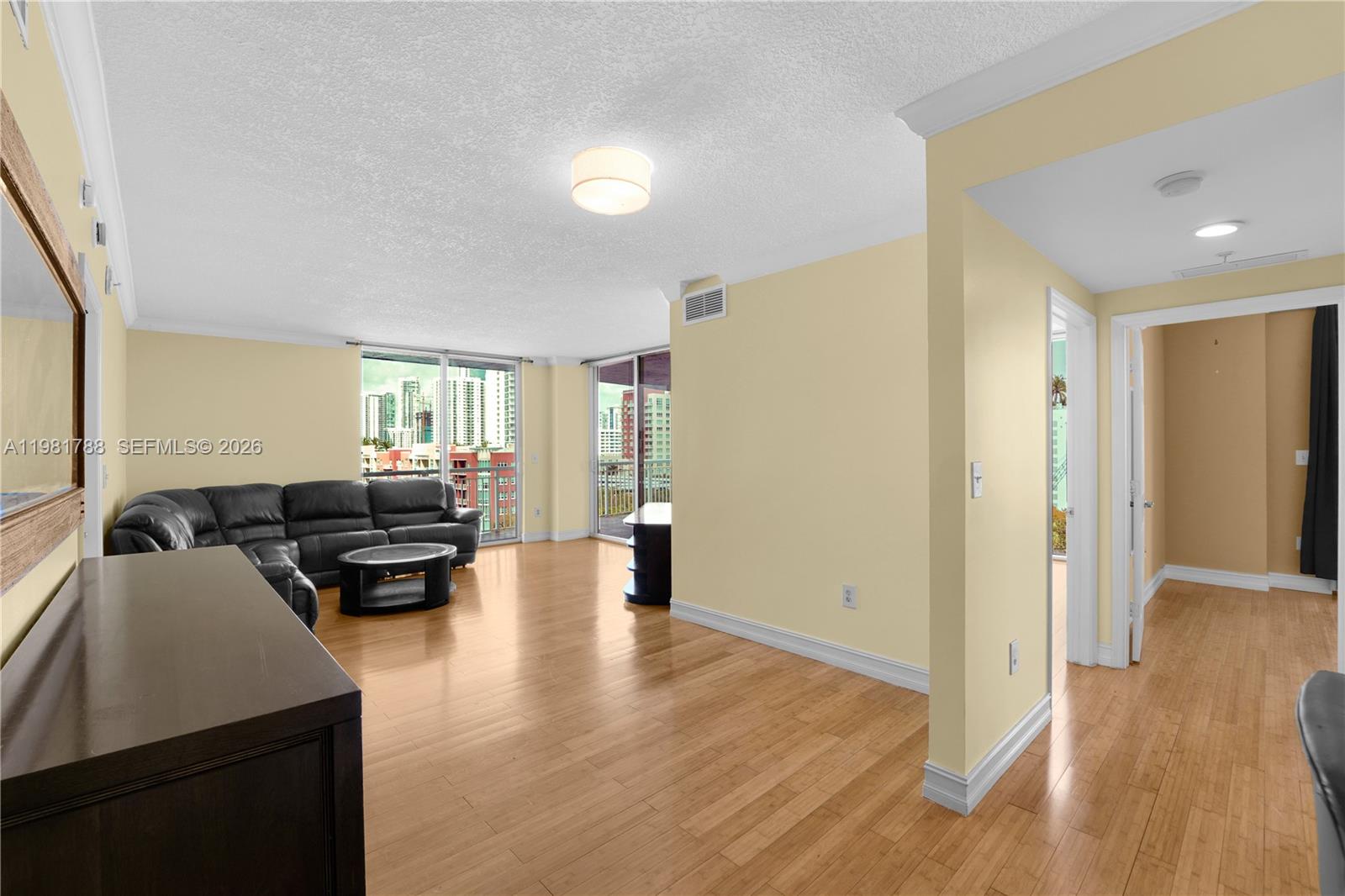 1800 BISCAYNE PLAZA CONDO - Residential