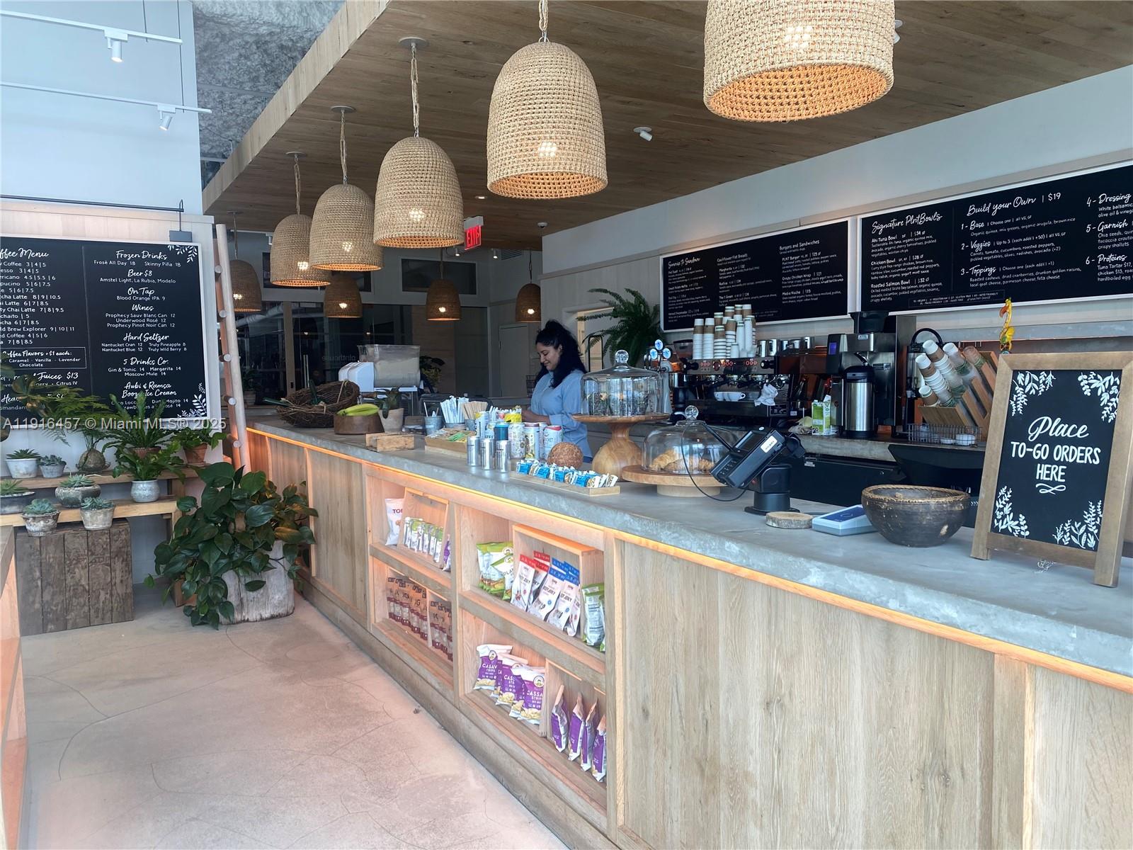 Roney Palace - Residential Lease