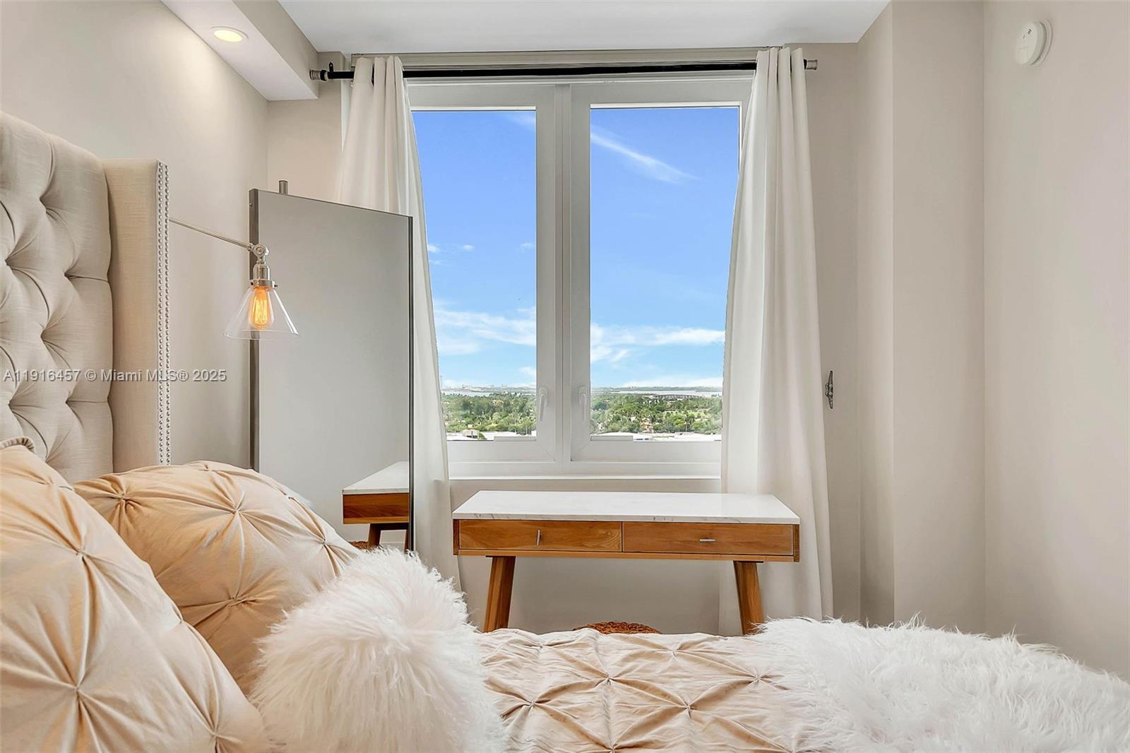 Roney Palace - Residential Lease