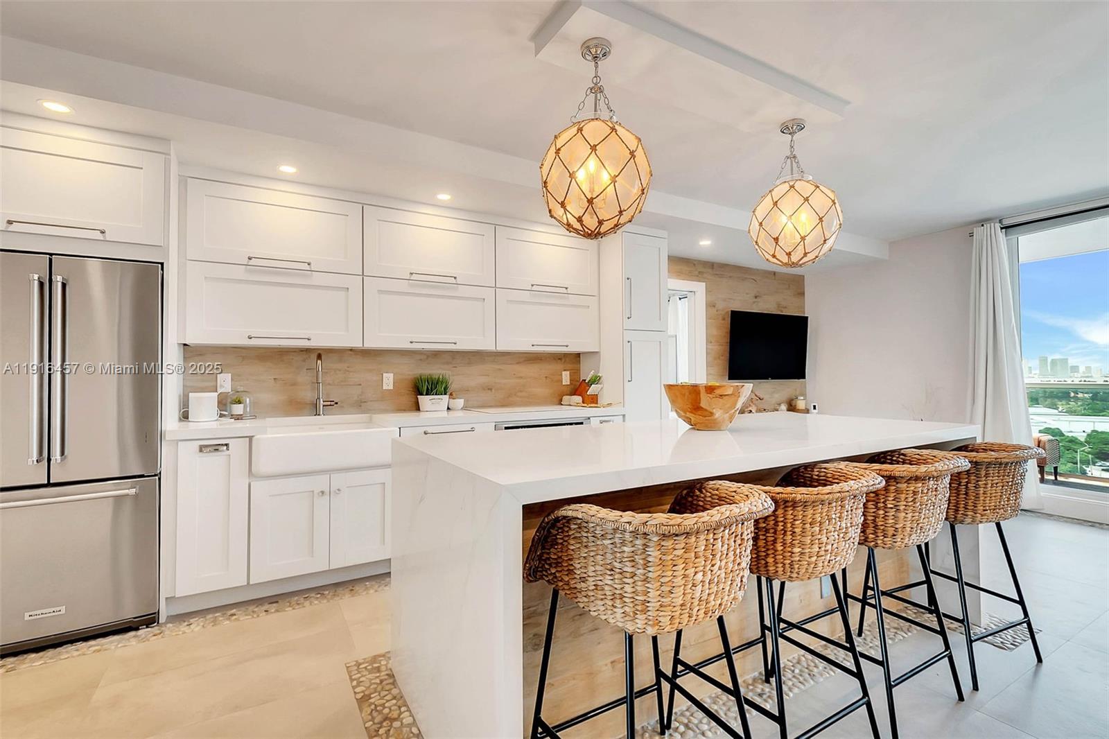 Roney Palace - Residential Lease