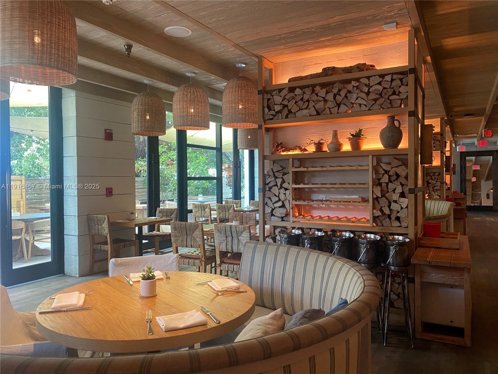 Roney Palace - Residential Lease