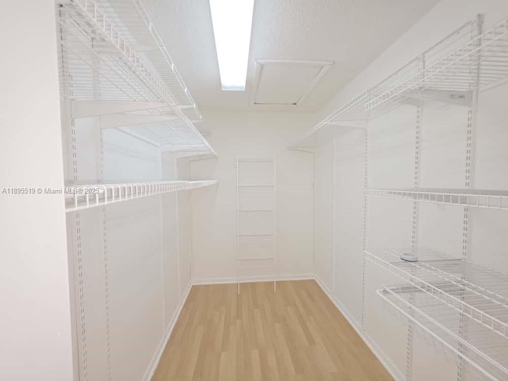 TOWNGATE - Residential Lease