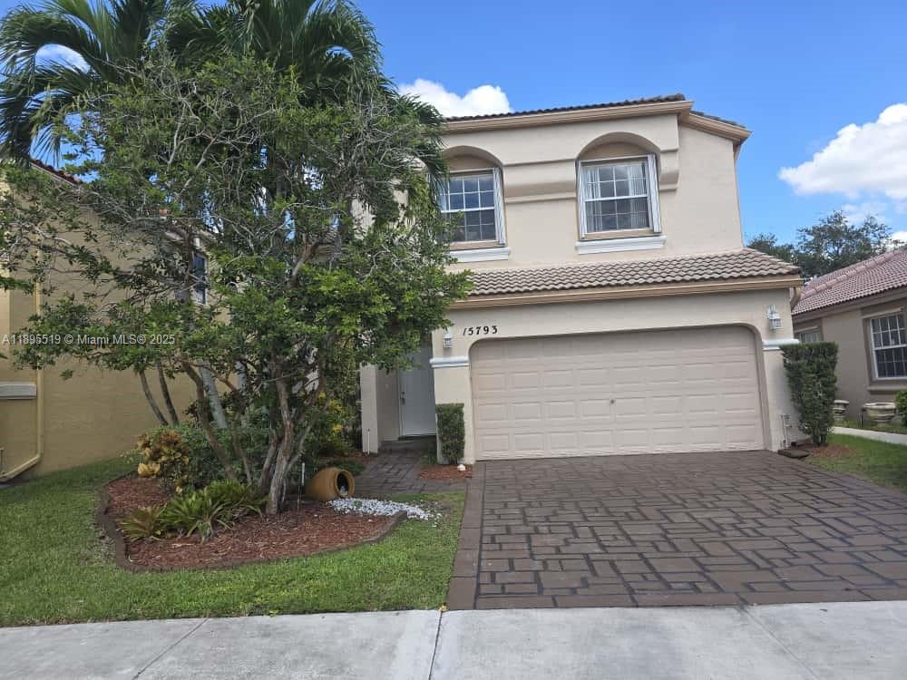 TOWNGATE - Residential Lease