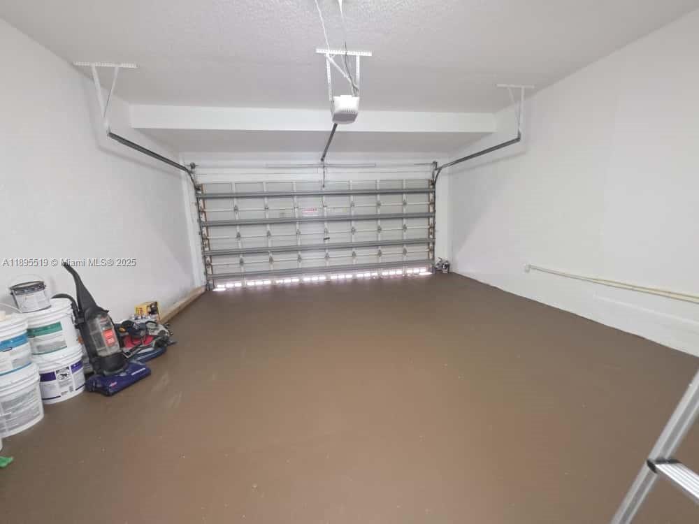 TOWNGATE - Residential Lease