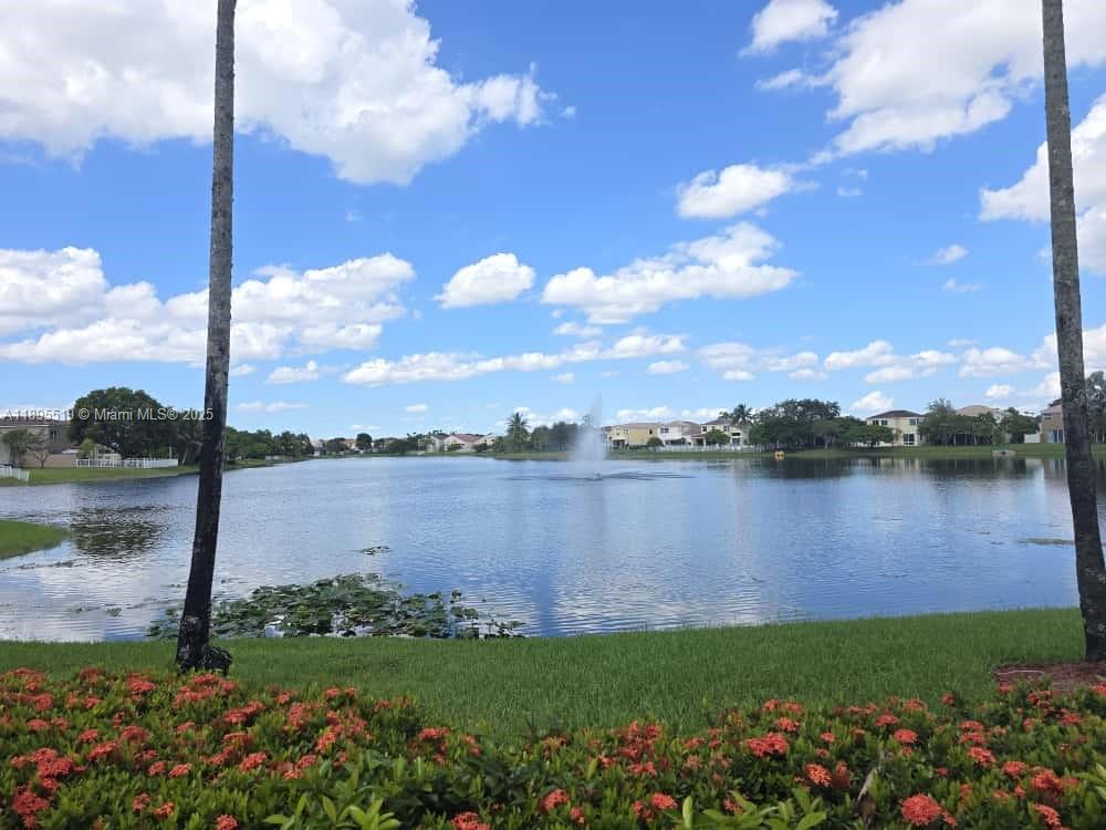 TOWNGATE - Residential Lease