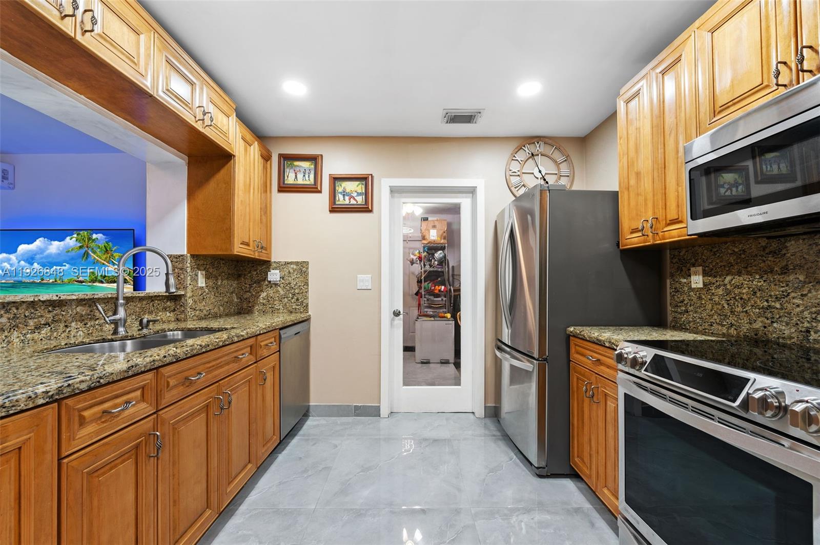 MAINLANDS OF TAMARAC LAKE - Residential