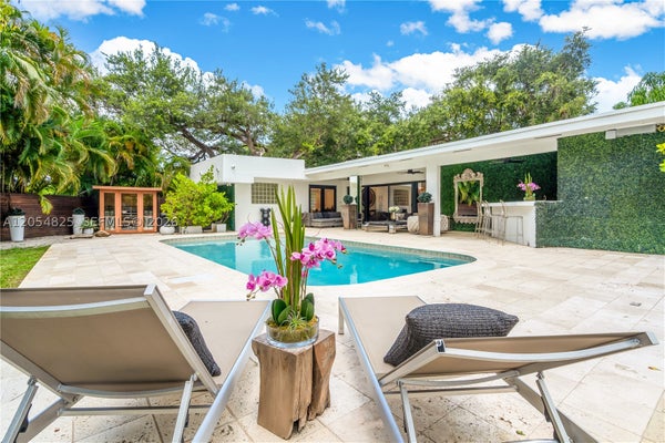 19130 NE 21ST AVE, NORTH MIAMI BEACH, FL 33179 - Image dbf0b520e076b3334e949f0533d54567/2762216258