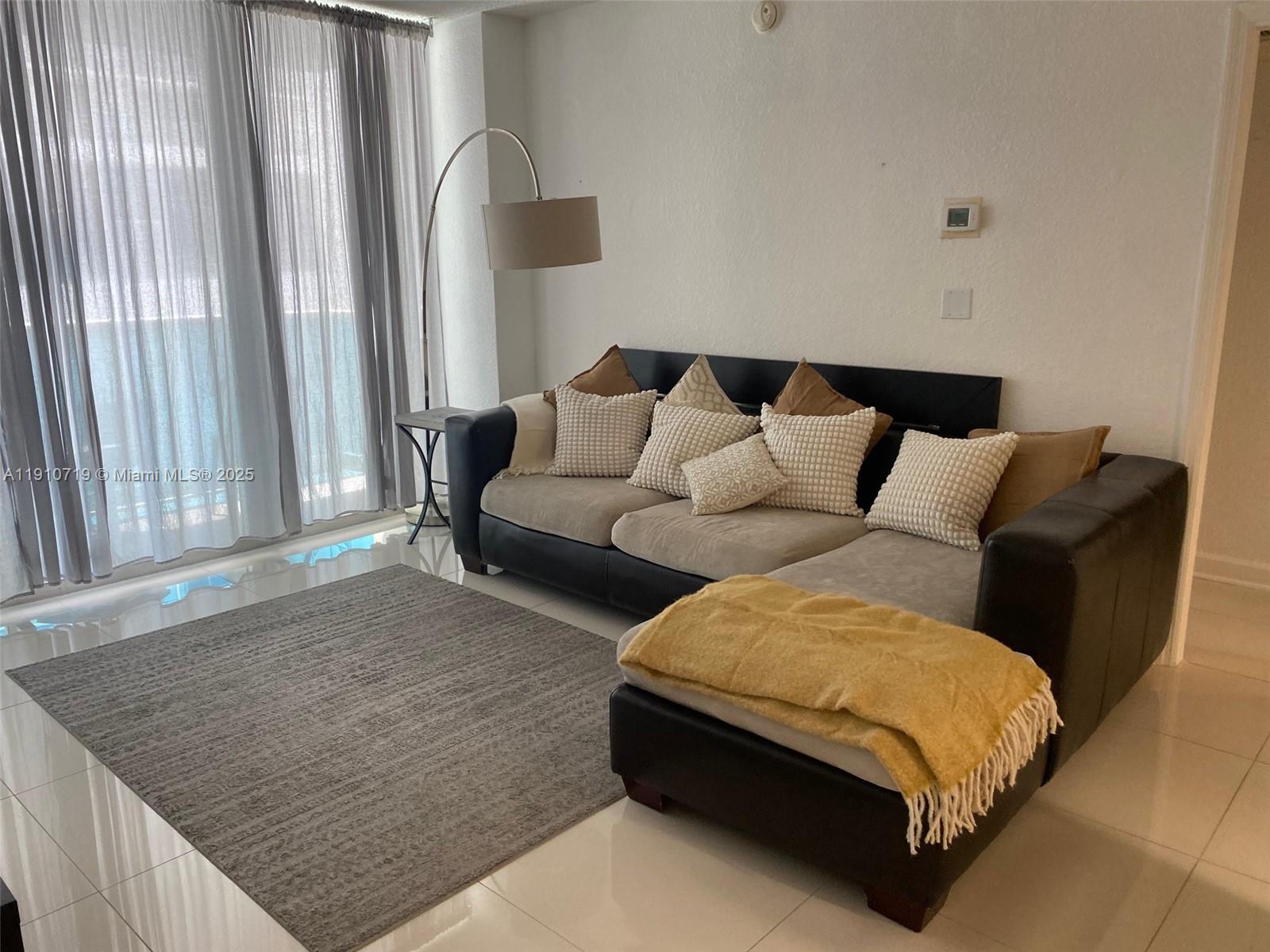 SIAN OCEAN RESIDENCES CON - Residential Lease