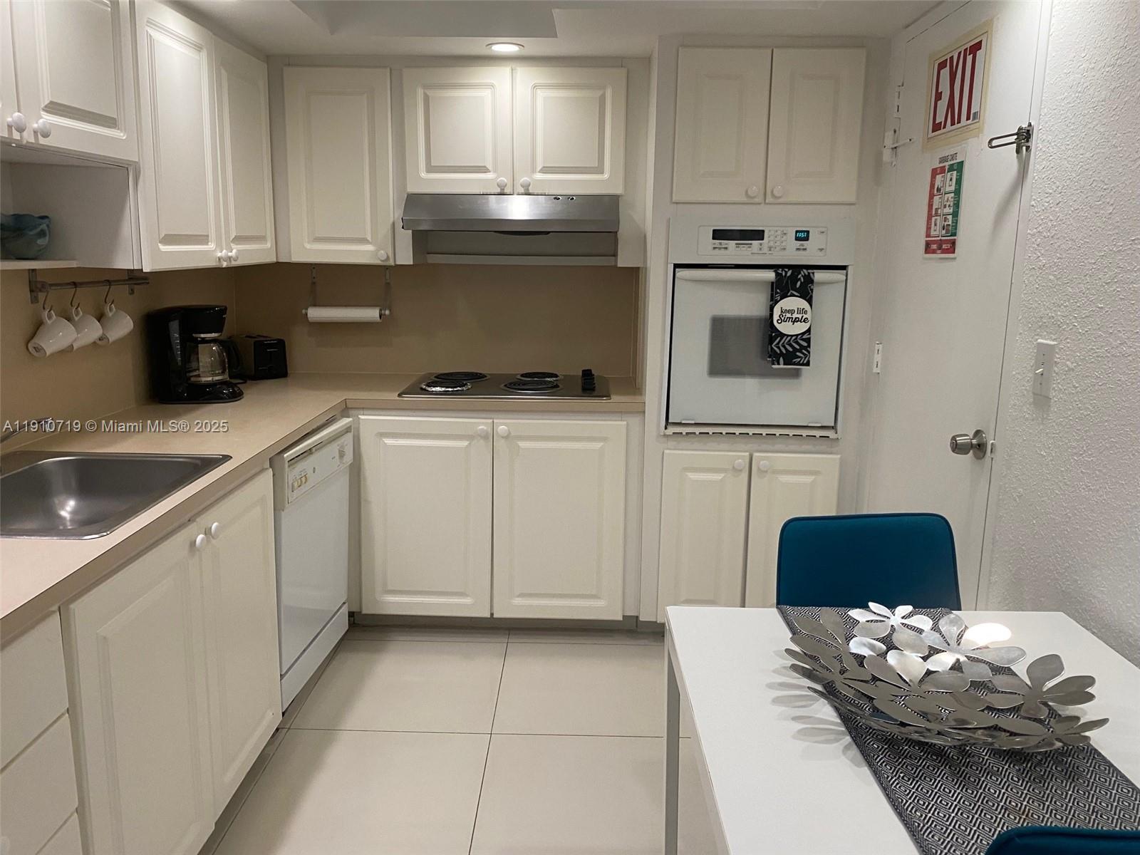 SIAN OCEAN RESIDENCES CON - Residential Lease