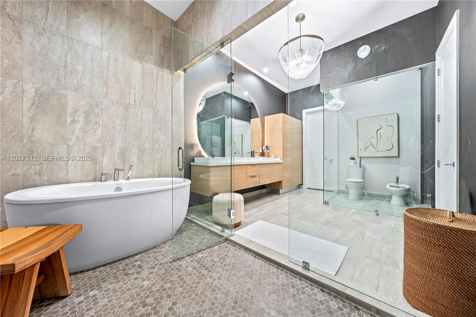 DOWNTOWN DORAL SOUTH PHAS - Residential