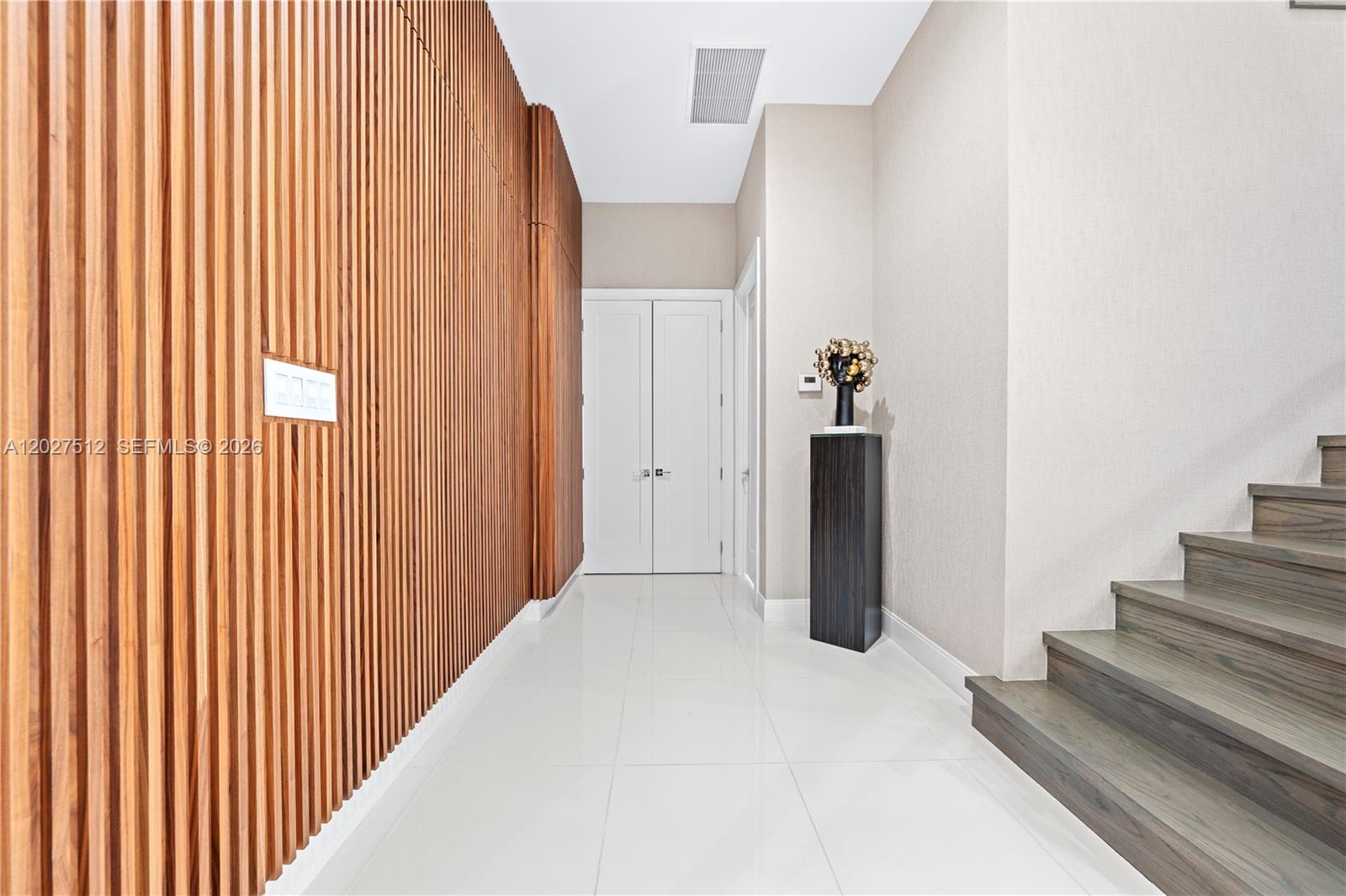 DOWNTOWN DORAL SOUTH PHAS - Residential