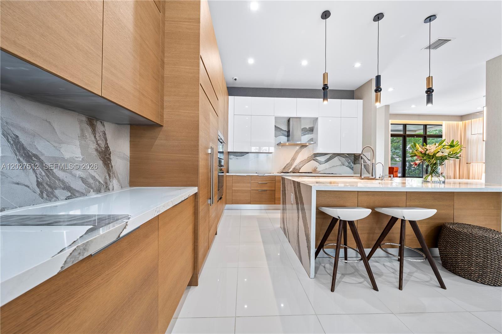 DOWNTOWN DORAL SOUTH PHAS - Residential