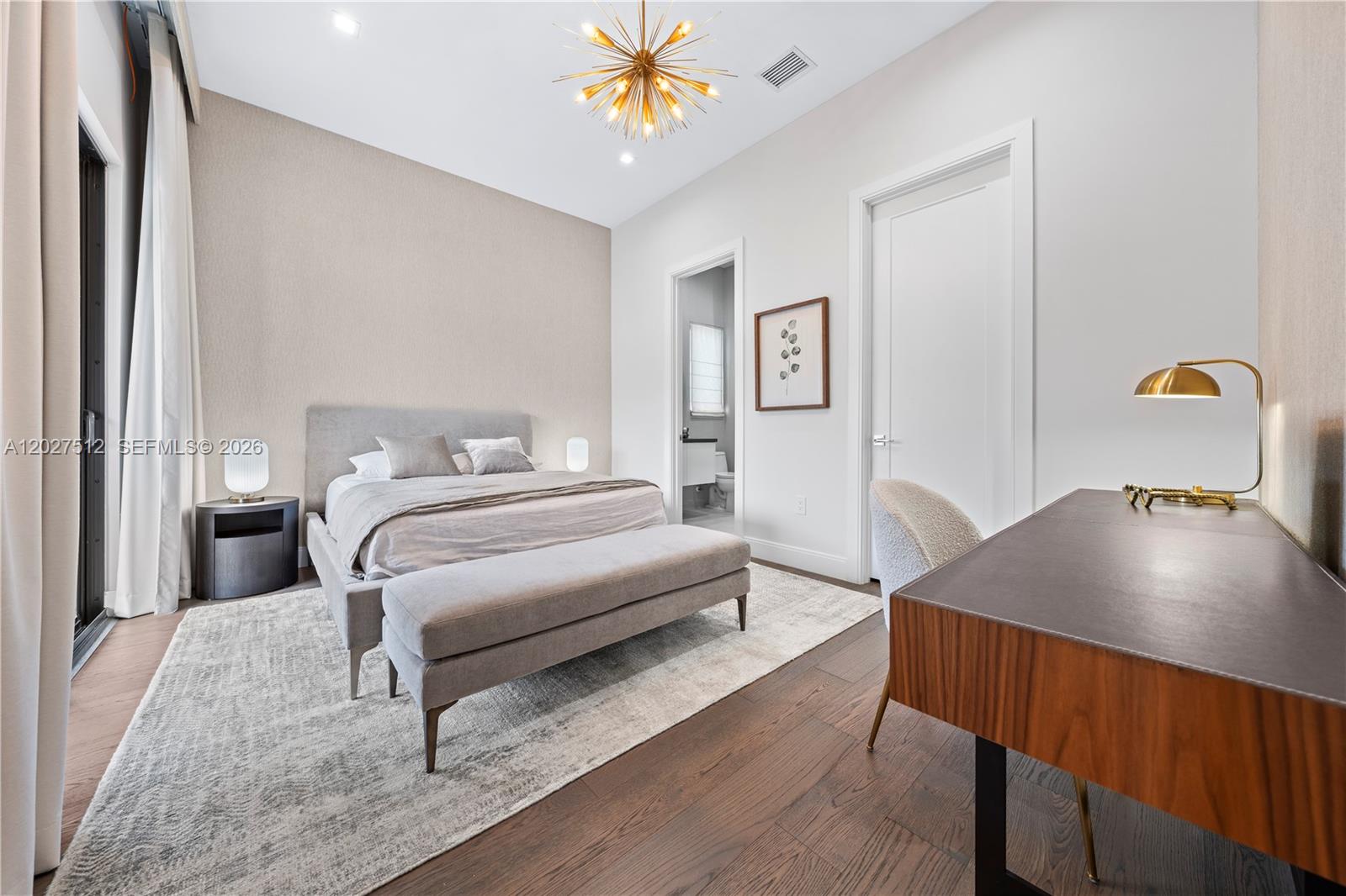 DOWNTOWN DORAL SOUTH PHAS - Residential
