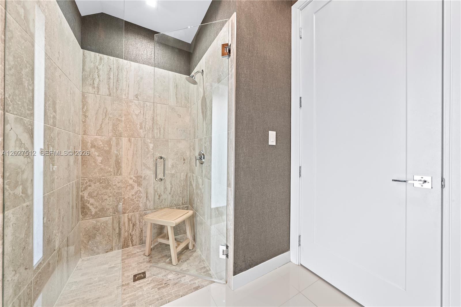 DOWNTOWN DORAL SOUTH PHAS - Residential