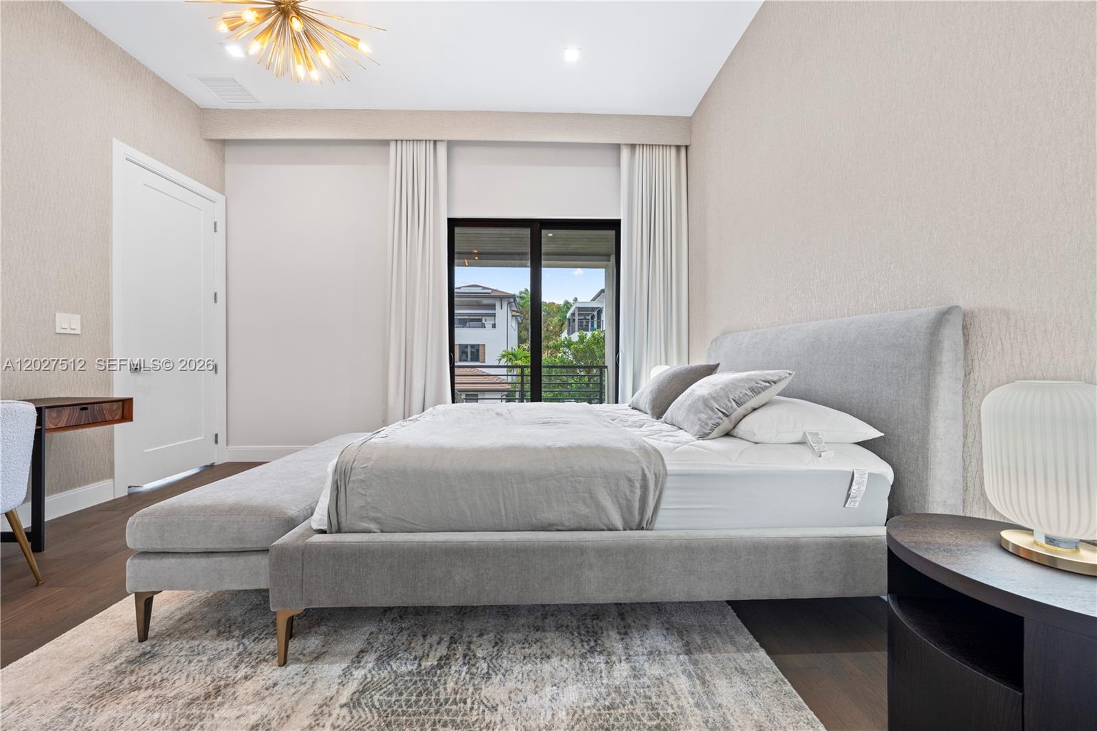 DOWNTOWN DORAL SOUTH PHAS - Residential