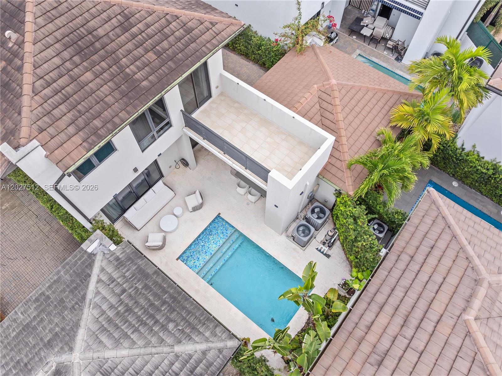 DOWNTOWN DORAL SOUTH PHAS - Residential