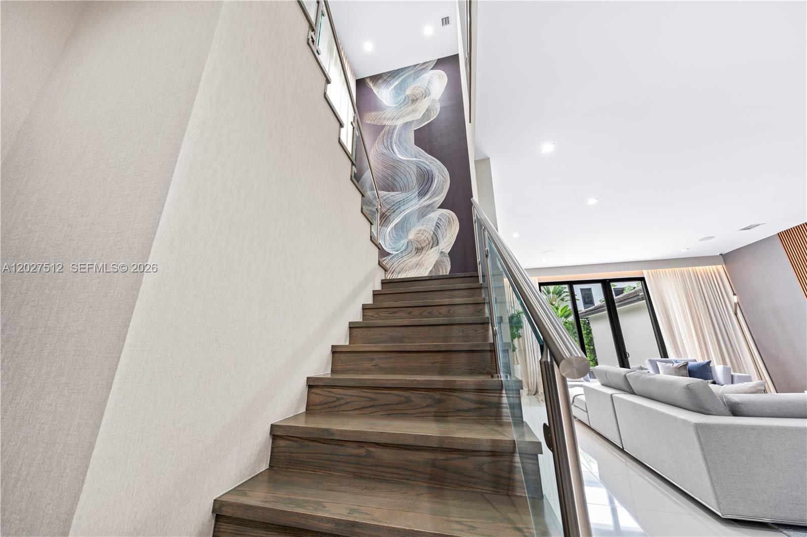 DOWNTOWN DORAL SOUTH PHAS - Residential
