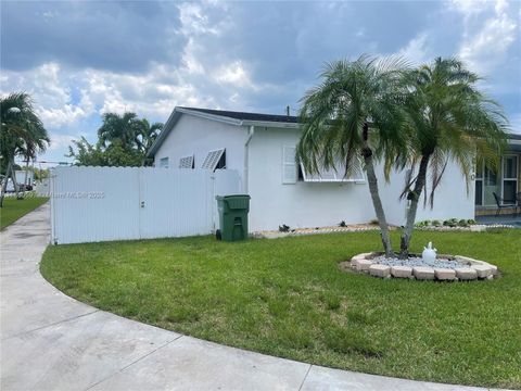 Photo of 610 NW 16th St, Homestead, FL 33030 (MLS # A11880597)