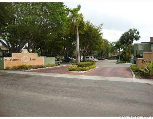 CAPTIVA LAKES VILLAS COND - Residential