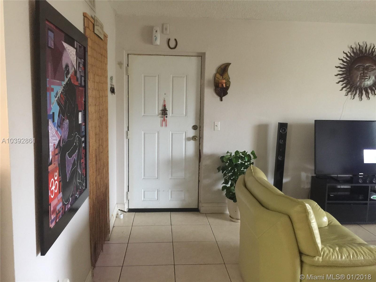 CAPTIVA LAKES VILLAS COND - Residential