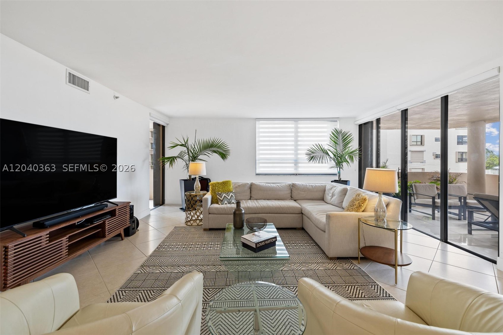 10175 Collins Ave 103