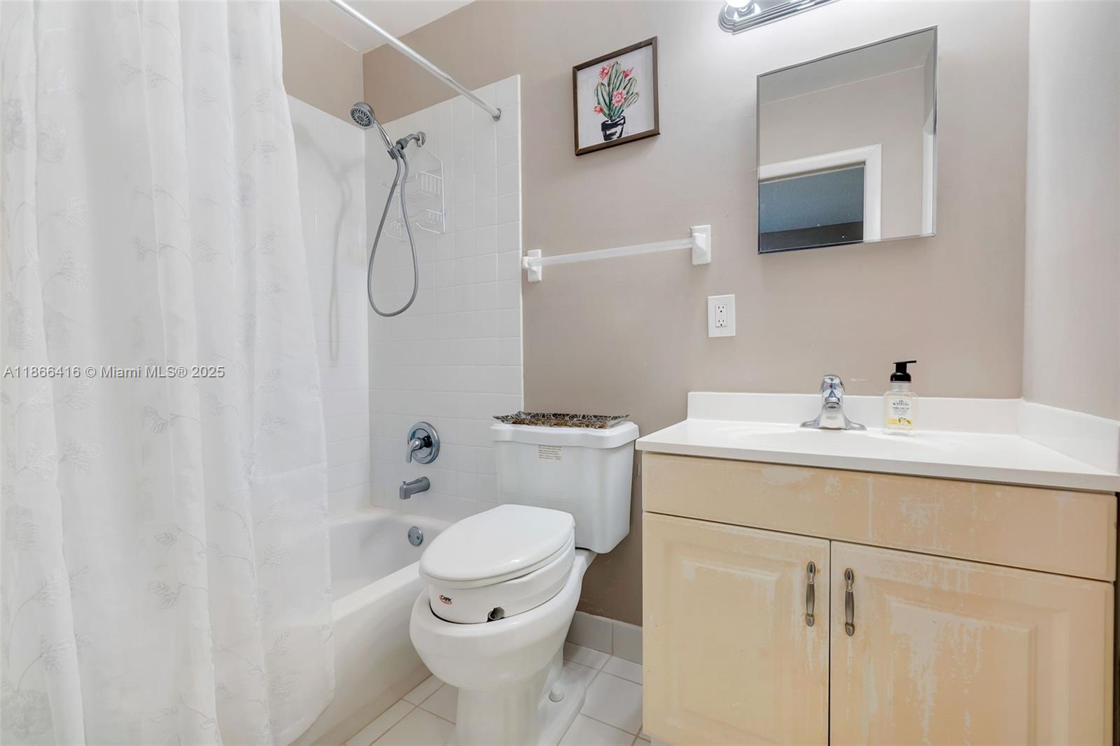 PALM GREENS AT VILLA DEL - Residential