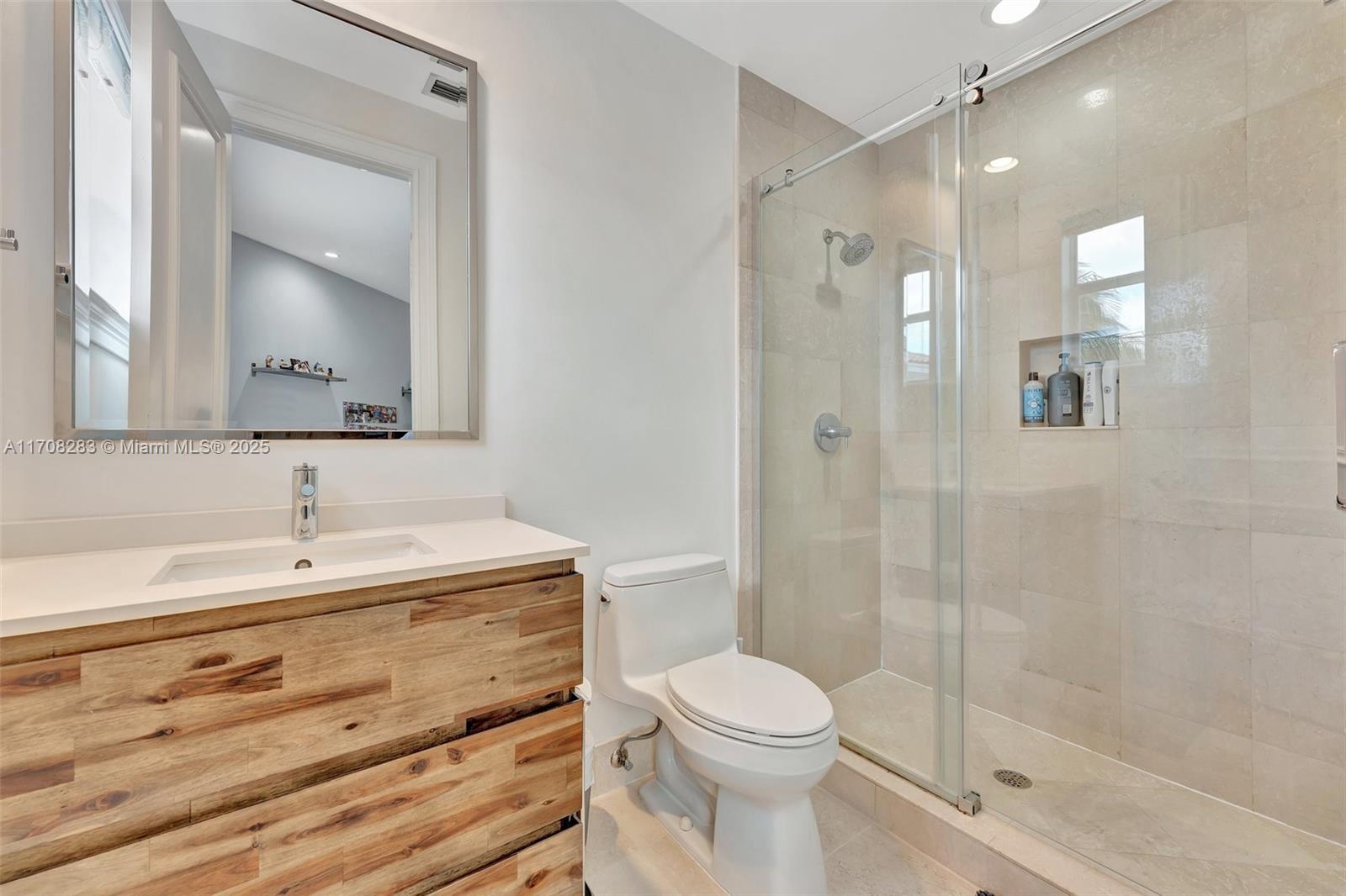 THREE ISLANDS 3RD SECTION - Residential